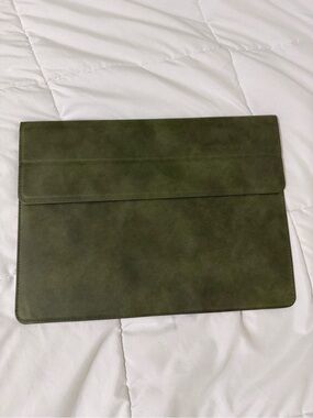HYZUO 13” Laptop Sleeve with Stand – Olive Green